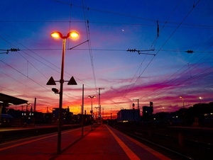 Morgenhimmel am Würzburger Bahnhof